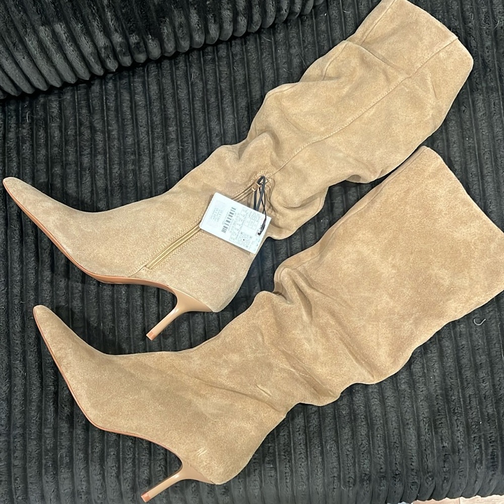 Suede boots